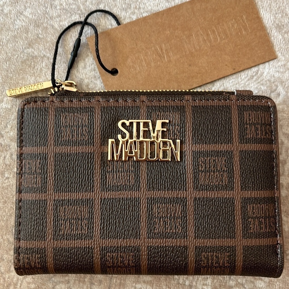 Brand New Steve Madden Brown Checkered Hilda Printed Logo Snap Close Wallet
